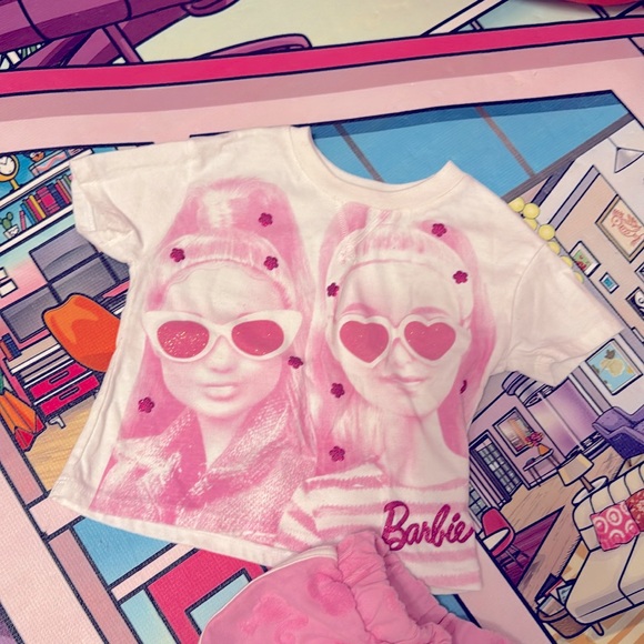 Barbie Set - Picture 2 of 5